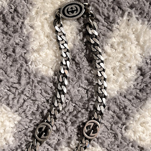 Gucci Cuban Chain Necklace with GG logo details. 16in chain. UNISEX - Picture 4 of 5